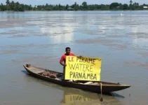 despejo de esgoto no Rio Parnaíba
